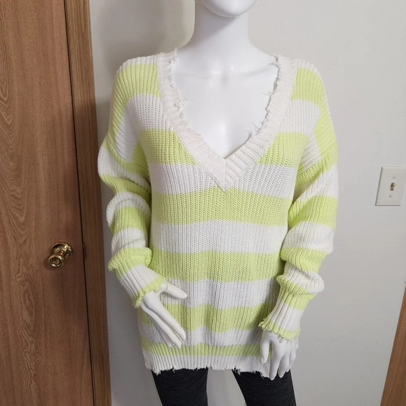 Forever‎ 21 oversized color block sweater size small - Picture 4 of 16